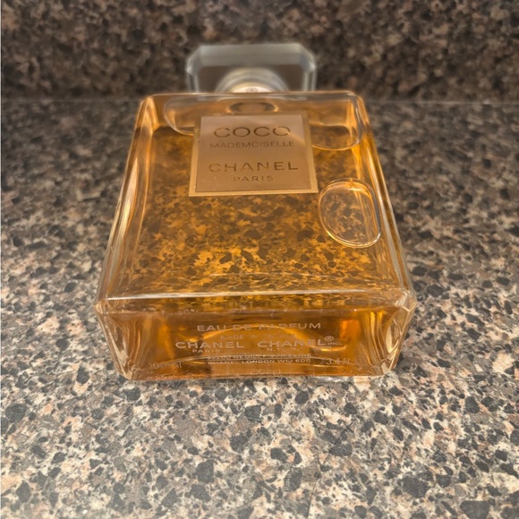 CHANEL Coco Mademoiselle Eau De Parfum 3.4 Fl oz - Picture 2 of 2